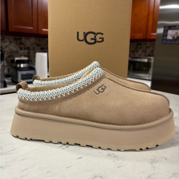 Size 6-10 Brand New Ugg Women Size Tazz Sand Platform Slipper Euro Size 37-41 - Picture 2 of 10